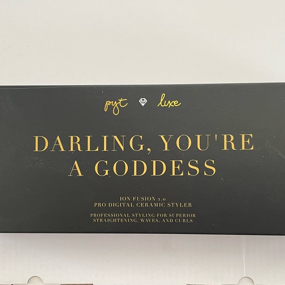 Brand New Never Used Flat Iron!! - Picture 2 of 4